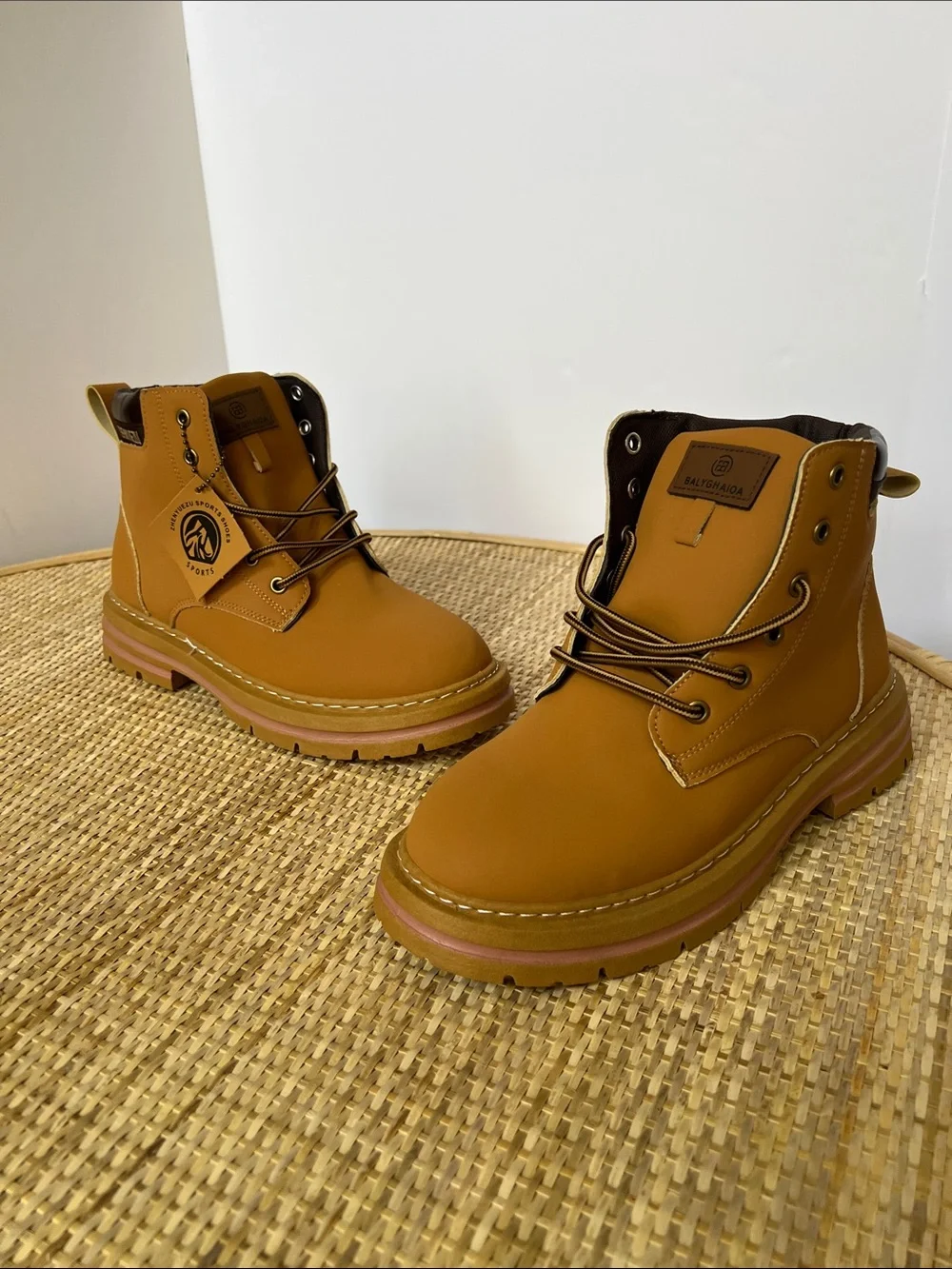 Zhenyuezu Sports khaki lace-up lutility ankle boots tan vegan leather chunky 9.5